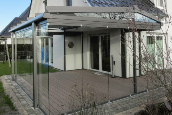 Glashaus "SDL Atrium" von Solarlux montiert in Bielefeld von Streit Lemgo
