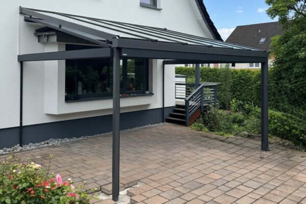 Terrassendach "SDL Alerio" von Solarlux montiert in Bad Salzuflen von Streit Lemgo