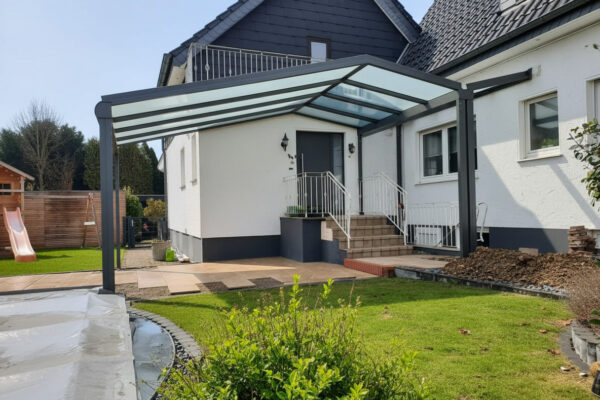 Terrassendach "SDL Atrium" von Solarlux montiert in Leopoldshöhe von Streit Lemgo